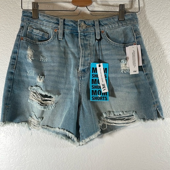 YMI Mom Fit High Rise Distressed Shorts Denim Collection Size 3 NEW - Picture 3 of 10